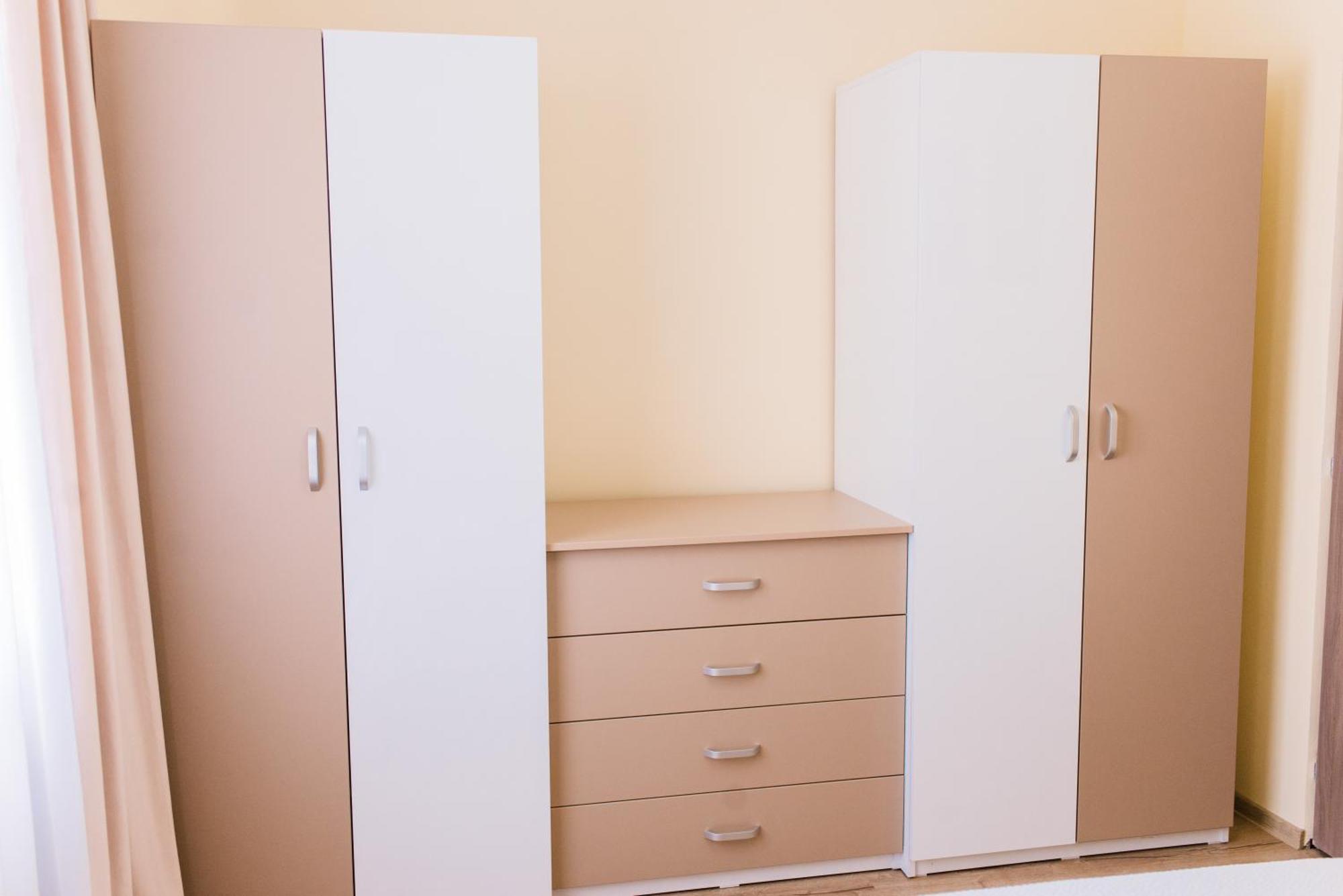 Central White Apartment Satu Mare Bagian luar foto